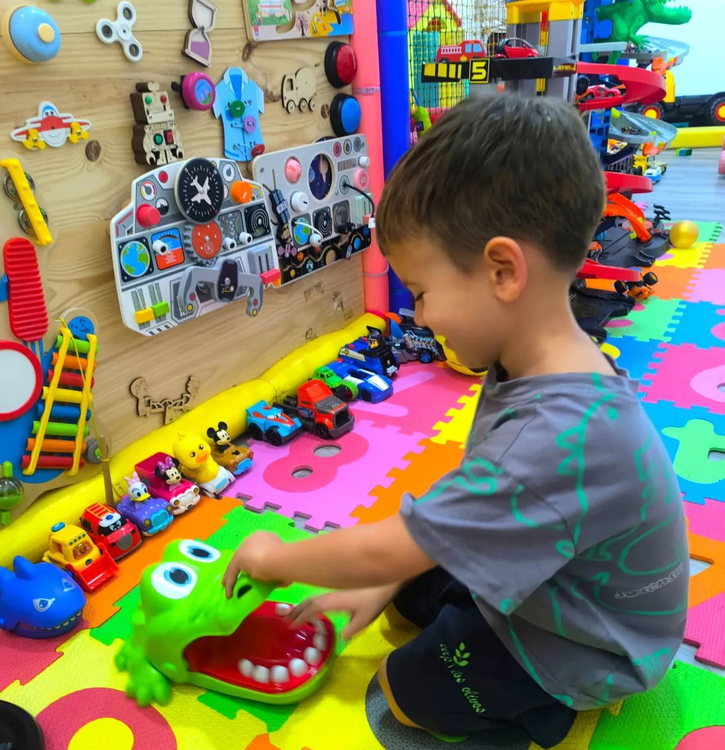 Rincón Montessori y juegos de mesa